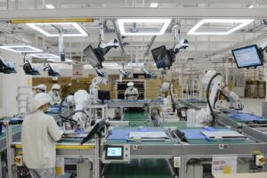 除了高亮度防塵防水還不夠，適合戶外的工業(yè)觸控一體機仍需具備這些特性,！