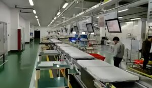 金屬VS塑料,！工業(yè)一體機(jī)外殼材質(zhì)背后的生死較量