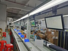 工業(yè)觸摸一體機(jī) vs 工業(yè)主機(jī)＋觸摸屏，到底誰(shuí)更適合工業(yè)現(xiàn)場(chǎng)？