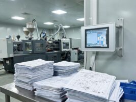 从纸质工单到扫码报工的注塑车间工位实测，MES工位一体机把单次报工压进十五秒
