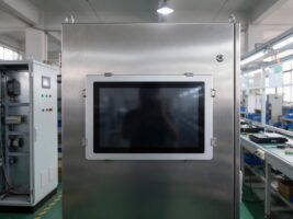 你以为15.6工业显示器选型看亮度就够，开孔公差与散热间距才是嵌装返工的命门